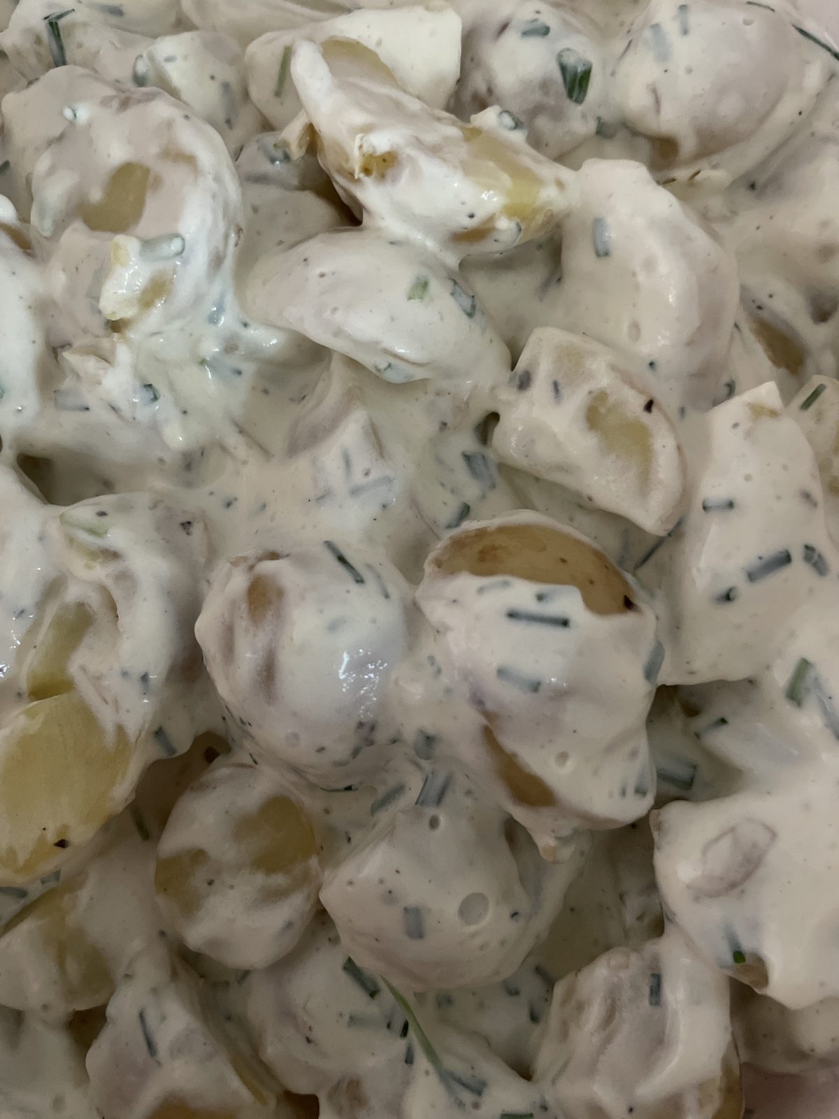 Kartoffelsalat med citron og purløg